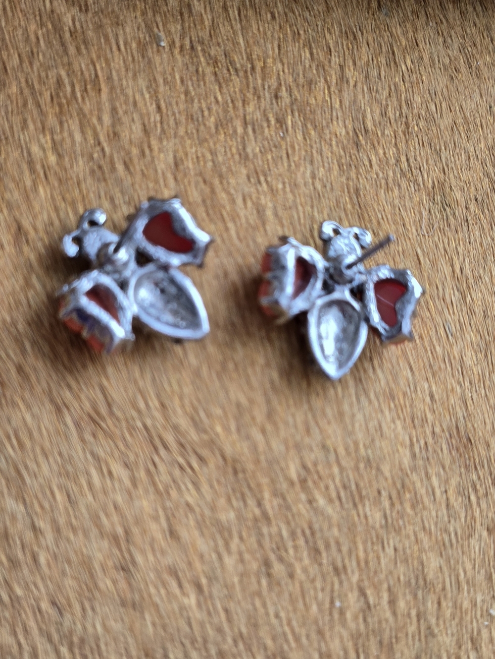 Unique Charming Coral Color Bee Rhinestone Stud Earrings - Women's Jewelry - Picture 3 of 9